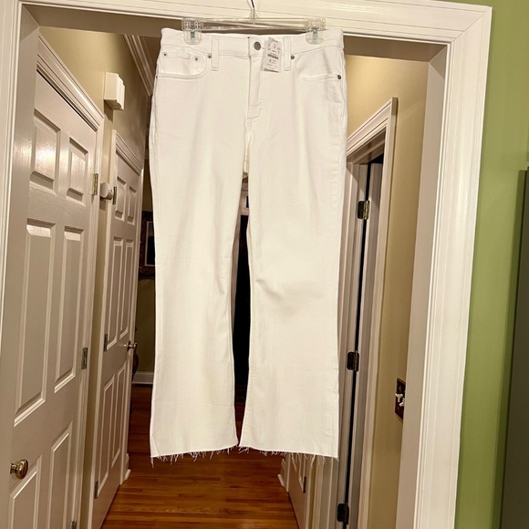 $118 NWT J.Crew Factory Mid-Rise Flare Crop Stretch Jean White Size 29 Waist - Picture 4 of 9
